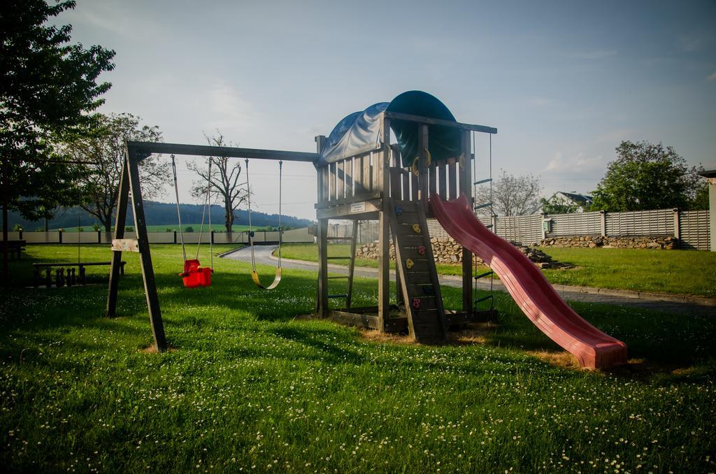 Penzion Pod Hurkou Hradecna Dış mekan fotoğraf